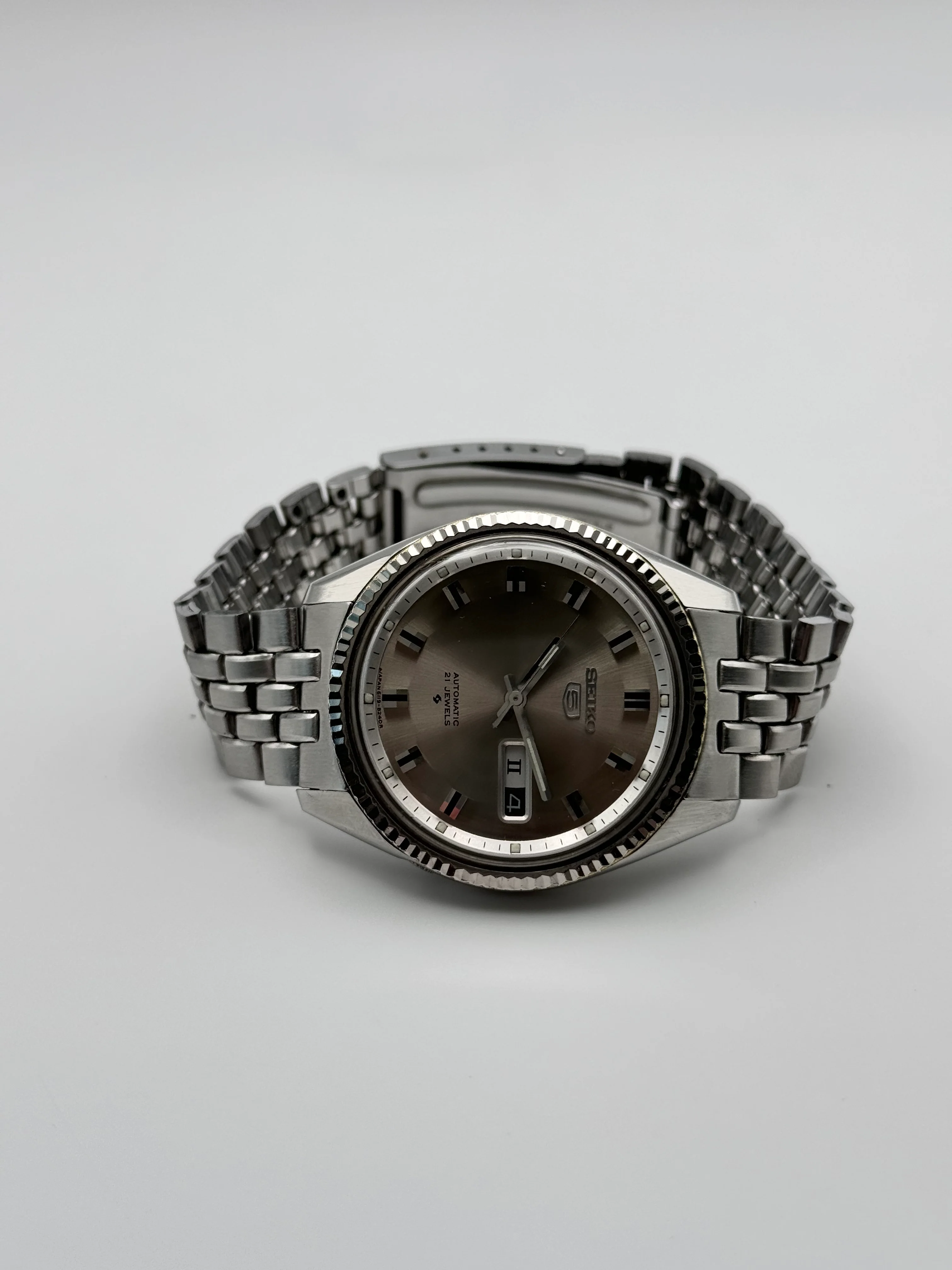 Thumbnail 11